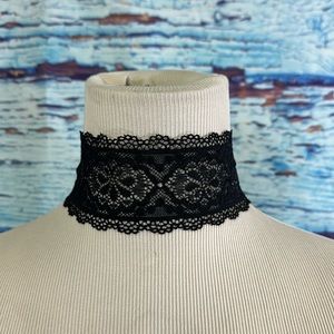 Lace Choker